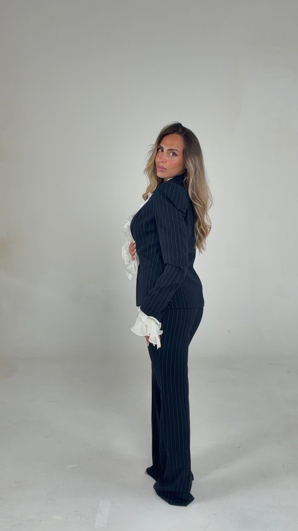 Tailleur Silence gessato blu